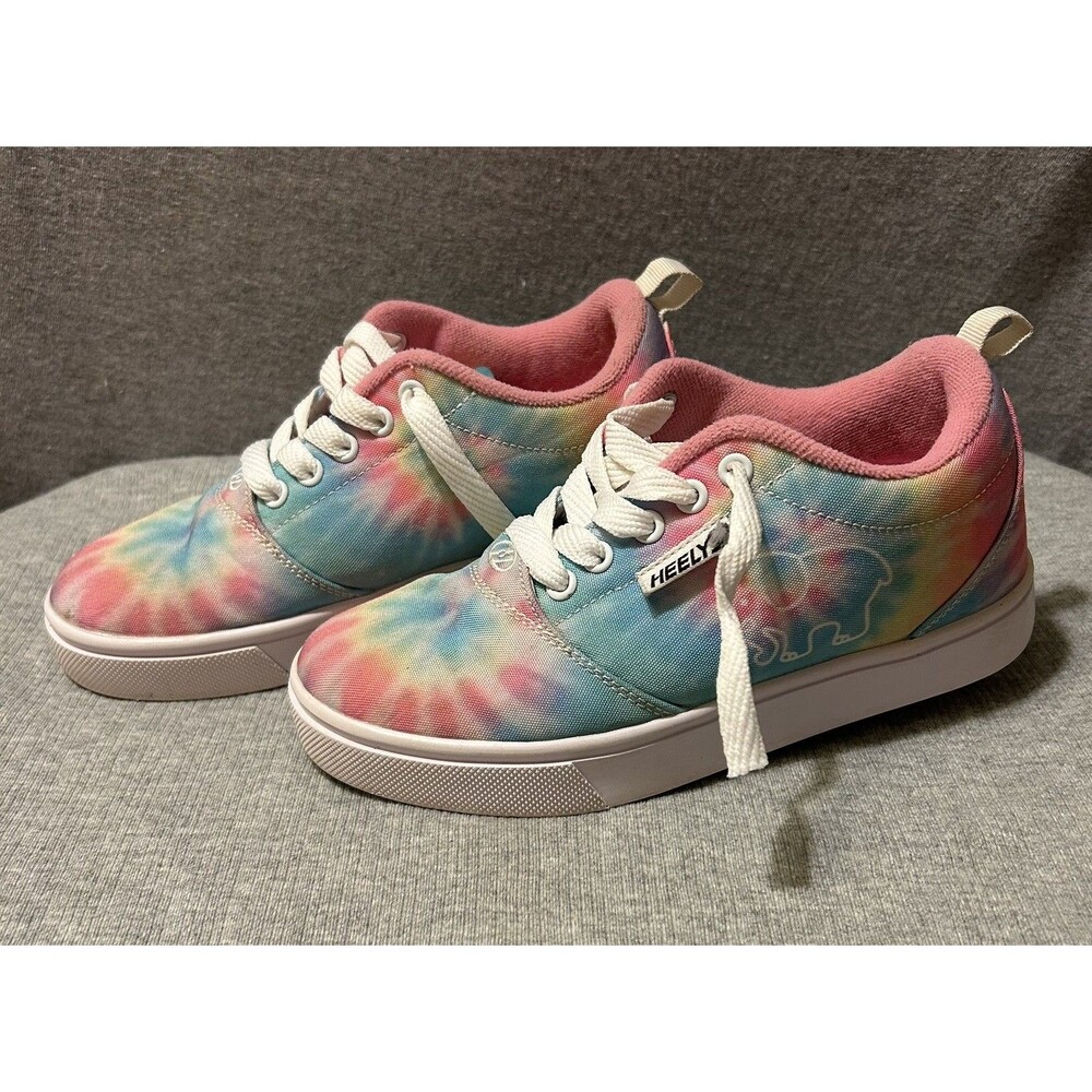 Heelys Unisex Kids Tie Dye Wheeled Low Top Lace-Up Sneaker, Round Toe Size yth3